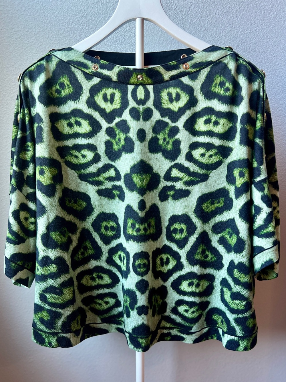 Givenchy Runway 2016 Riccardo Tisci Green Panther Leopard Wool Silk Snap Top M